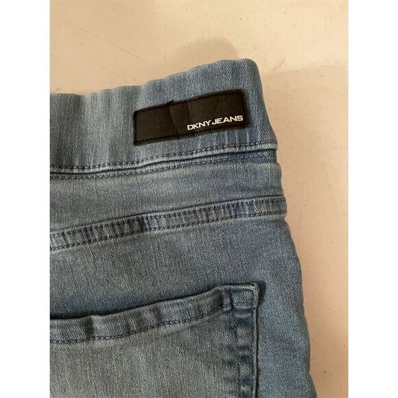 *3/$15 DKNY Women's Shorts Size M Blue Denim Casual Summer Stretch - Picture 8 of 10
